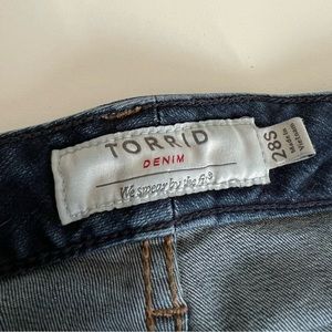 Torrid Dark Wash Bootcut Jeans Plus Size 28S